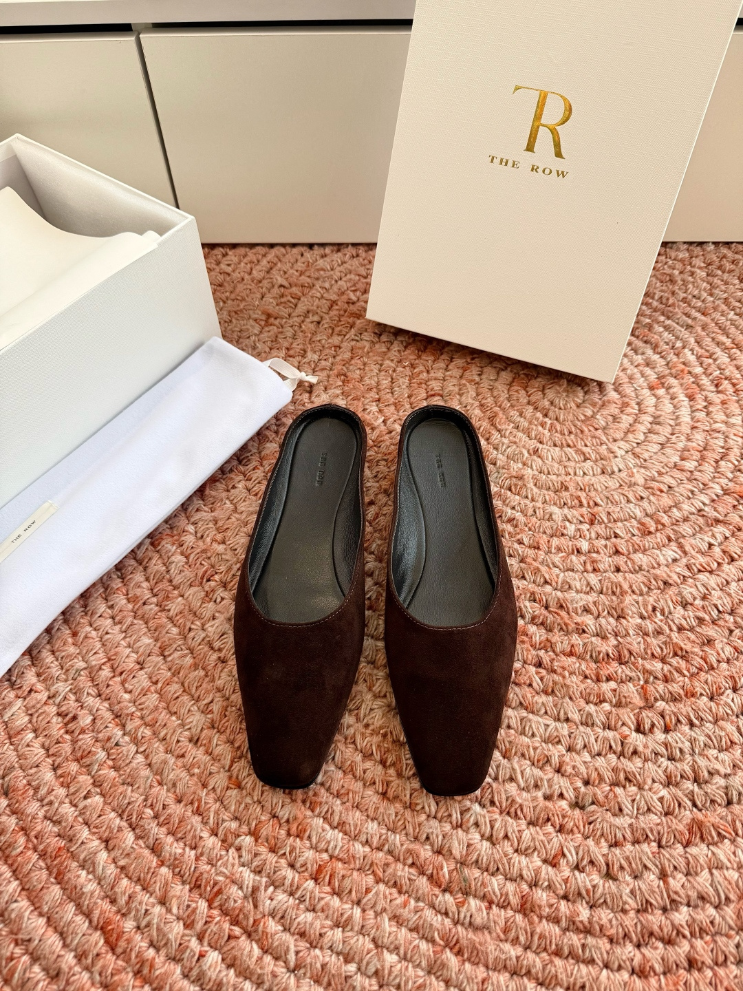 Counterfeit The Row Shoes front view visual reference