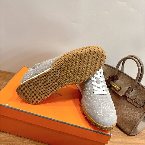 Counterfeit Hermès P340 detail view visual reference