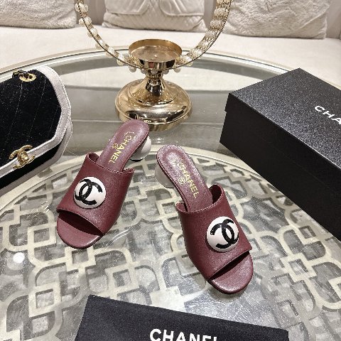 Counterfeit CHANEL Shoes detail view visual reference