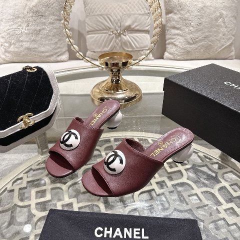 Counterfeit CHANEL Shoes detail view visual reference
