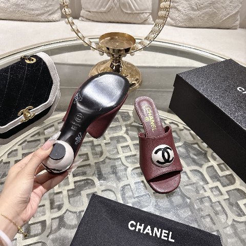 Counterfeit CHANEL Shoes detail view visual reference