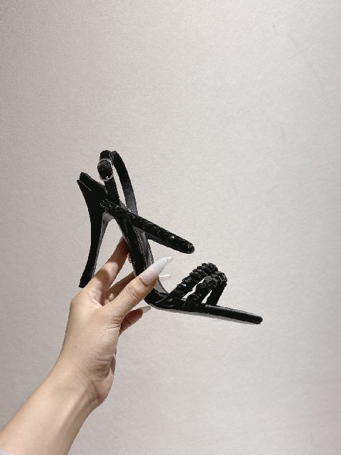 Counterfeit Shoes back view visual reference