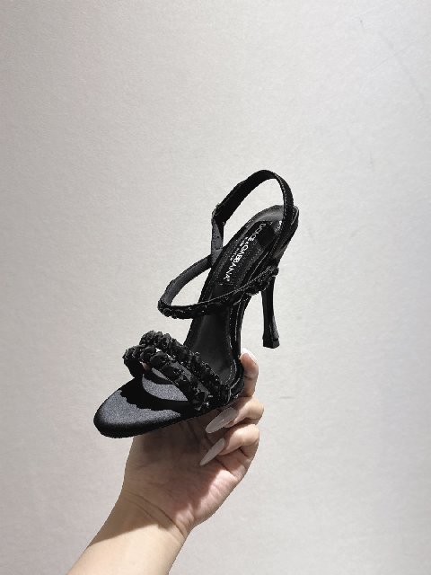 Counterfeit Shoes detail view visual reference