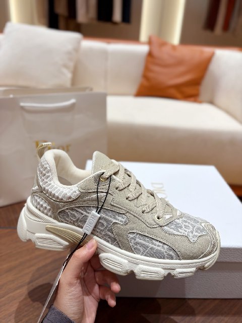 Counterfeit Christian Dior Shoes detail view visual reference