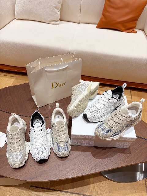 Counterfeit Christian Dior Shoes detail view visual reference