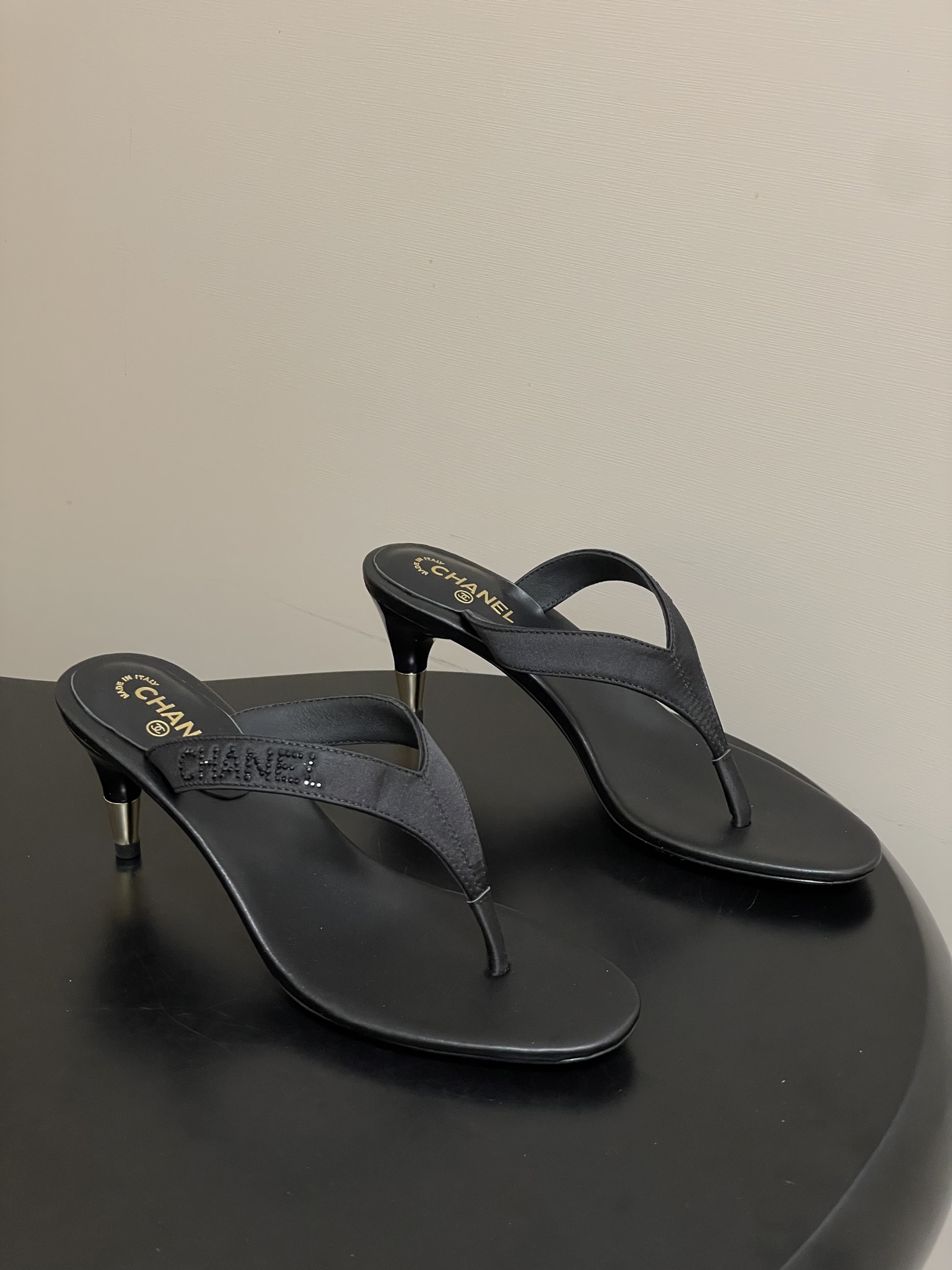 Counterfeit Shoes front view visual reference