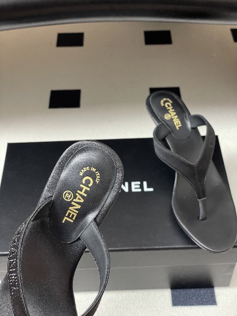 Counterfeit Shoes detail view visual reference