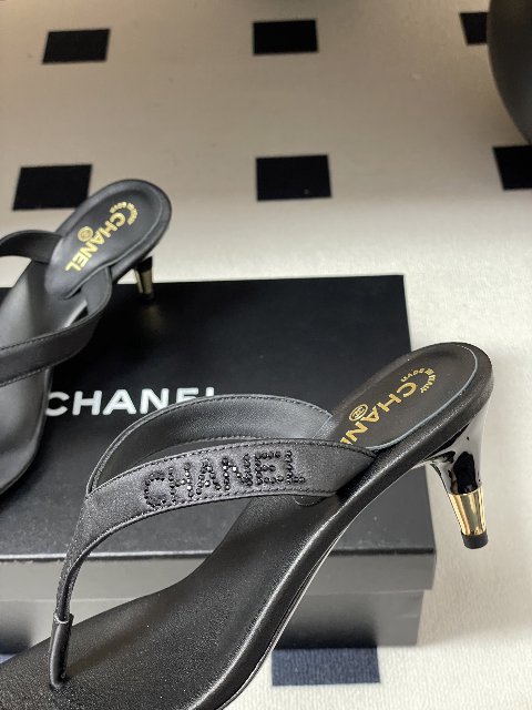 Counterfeit Shoes detail view visual reference