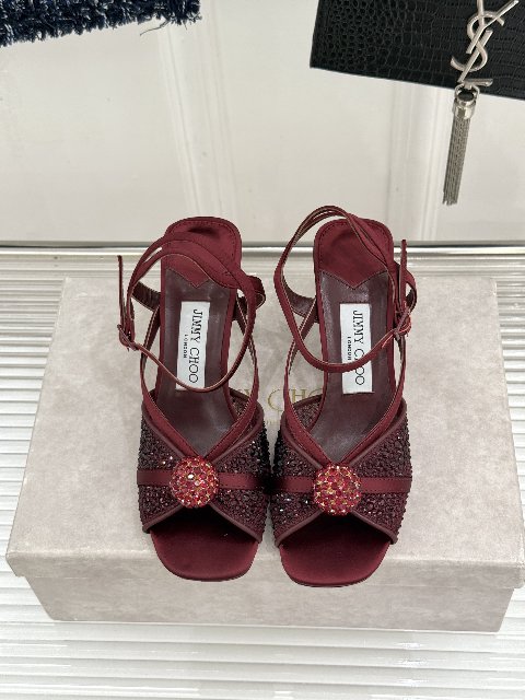Counterfeit Jimmy Choo 26WF detail view visual reference