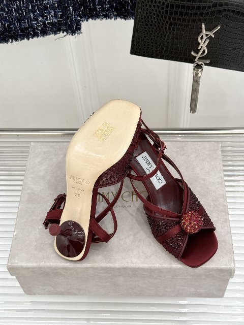 Counterfeit Jimmy Choo 26WF detail view visual reference
