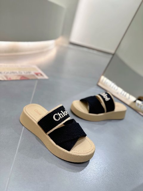 Counterfeit CHANEL Shoes back view visual reference