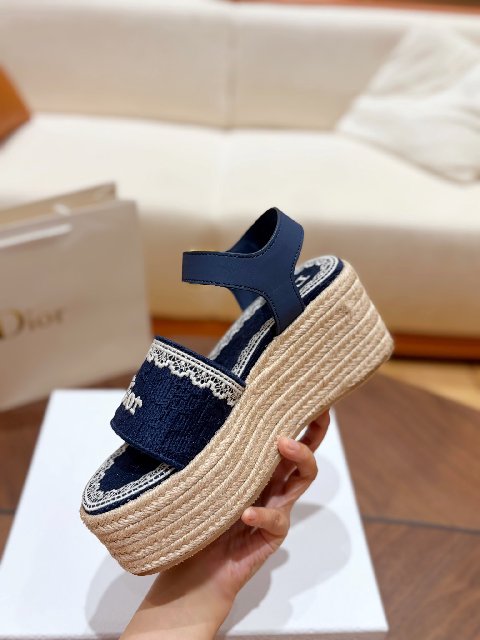 Counterfeit CONO Shoes detail view visual reference