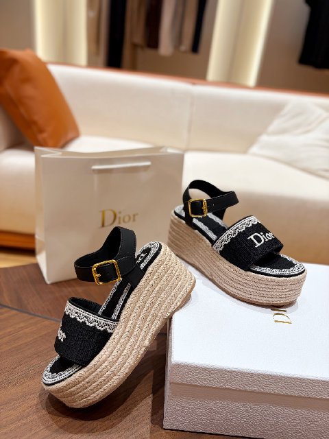 Counterfeit CONO Shoes detail view visual reference
