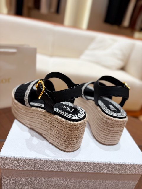 Counterfeit CONO Shoes detail view visual reference