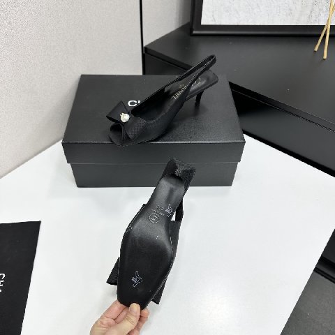 Counterfeit Shoes back view visual reference