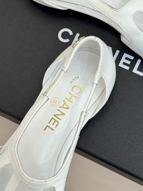 Counterfeit CHANEL Shoes detail view visual reference