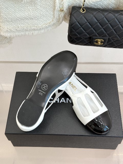 Counterfeit CHANEL Shoes detail view visual reference
