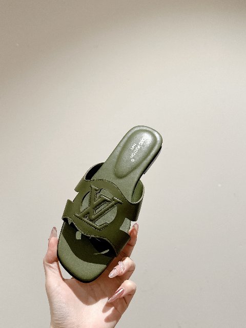 Counterfeit Louis Vuitton Shoes detail view visual reference