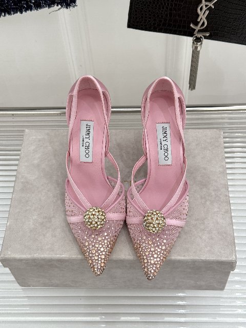 Counterfeit Jimmy Choo 26WF detail view visual reference