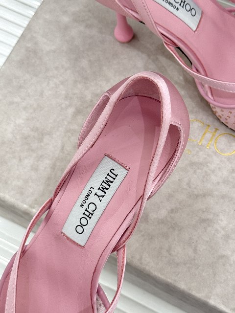 Counterfeit Jimmy Choo 26WF detail view visual reference