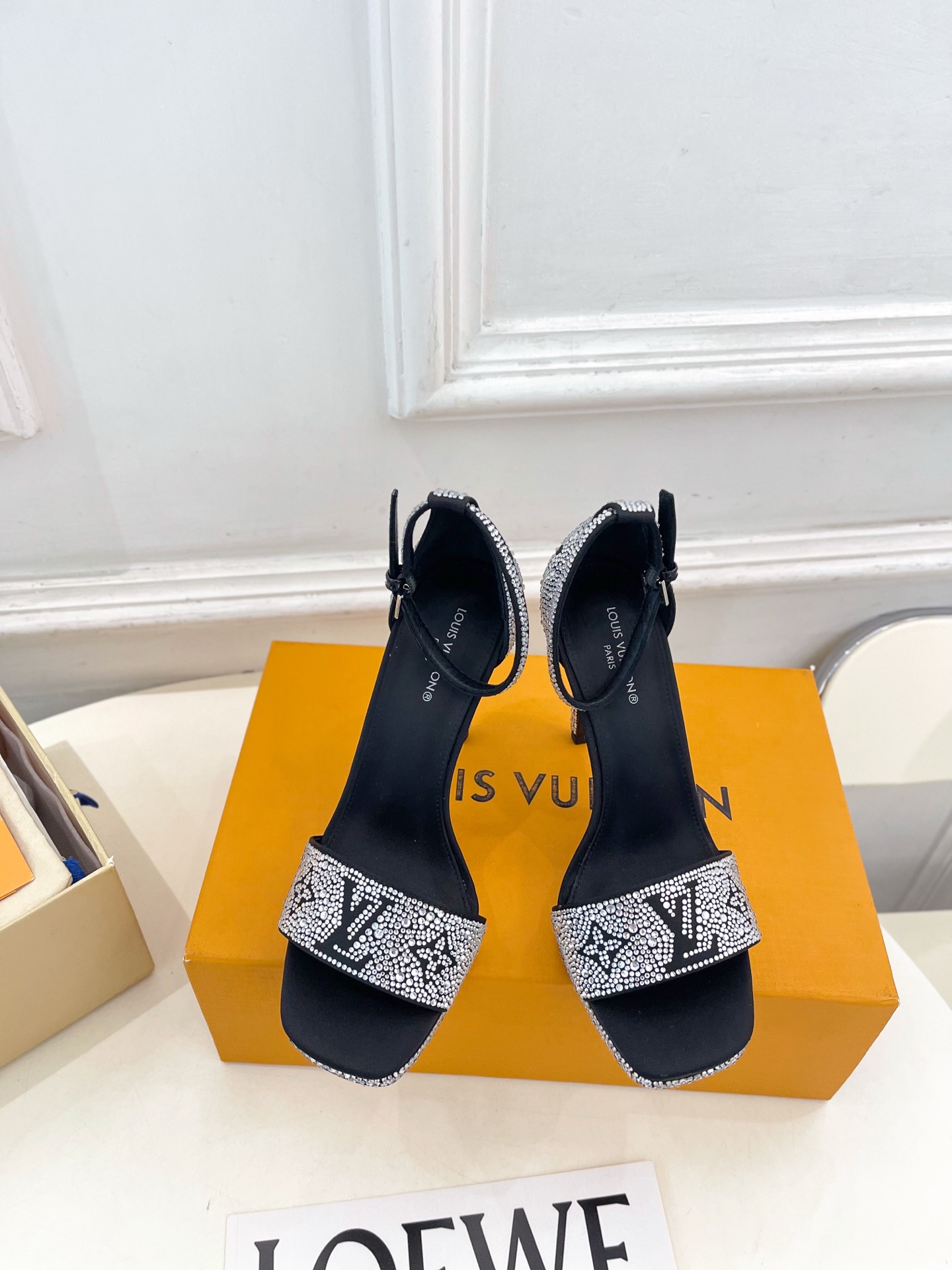 Counterfeit Louis Vuitton GALA PLATFORM front view visual reference