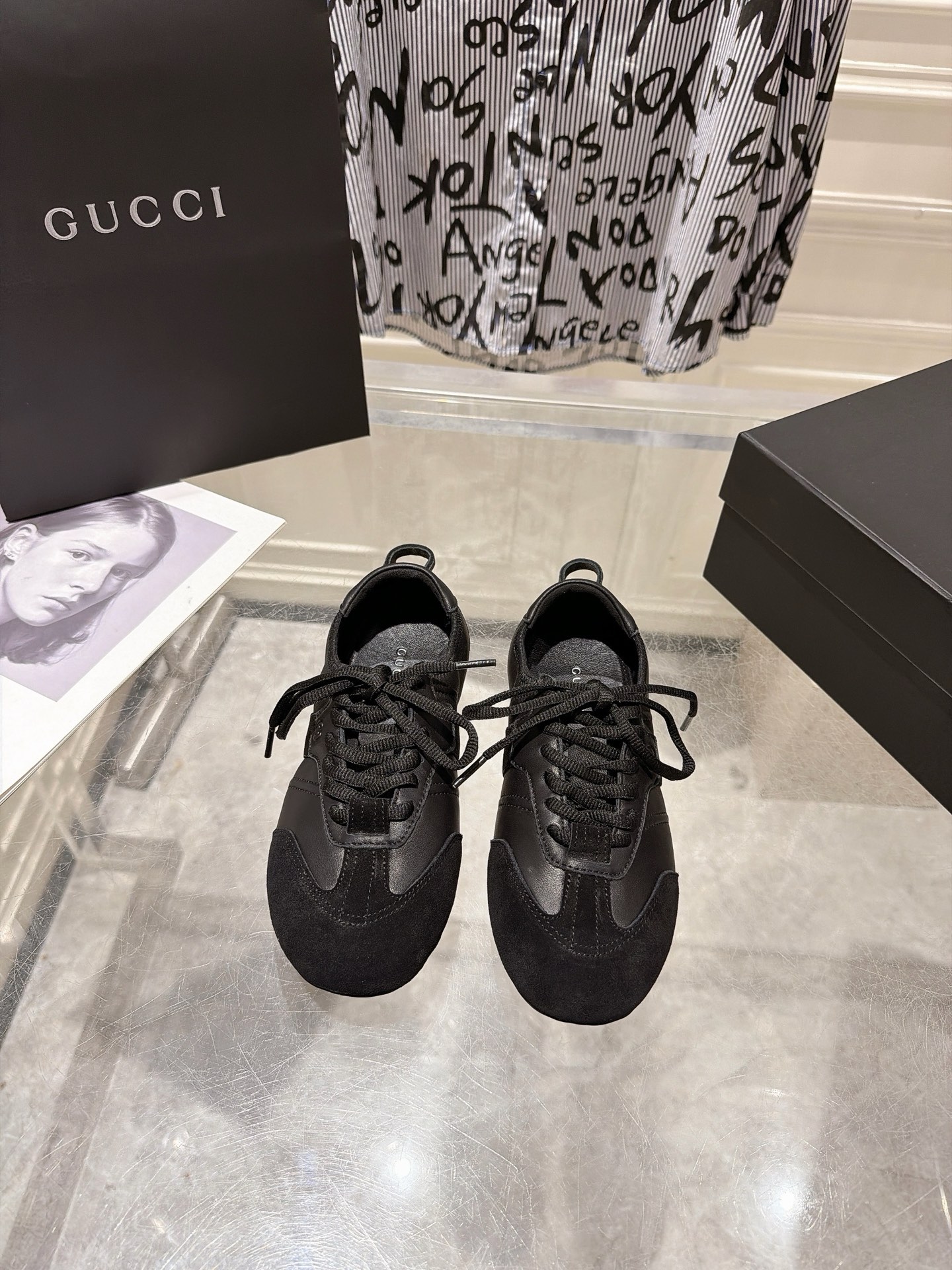 Counterfeit Gucci 26 Flex front view visual reference