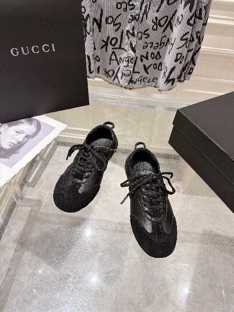 Counterfeit Gucci 26 Flex detail view visual reference