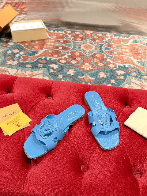 Counterfeit Louis Vuitton Shoes detail view visual reference