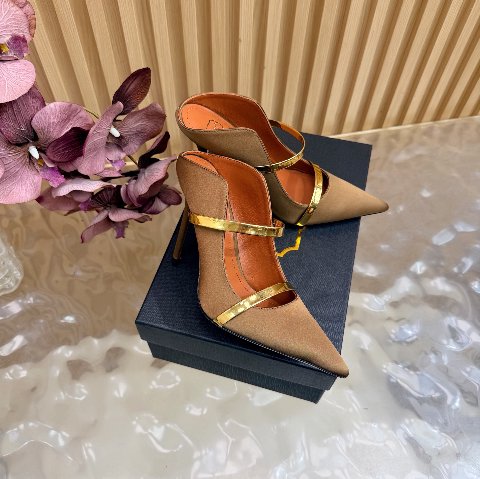 Counterfeit Malone Souliers P310 detail view visual reference