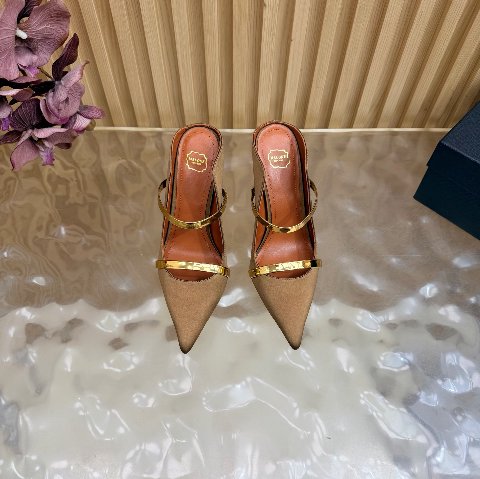Counterfeit Malone Souliers P310 back view visual reference