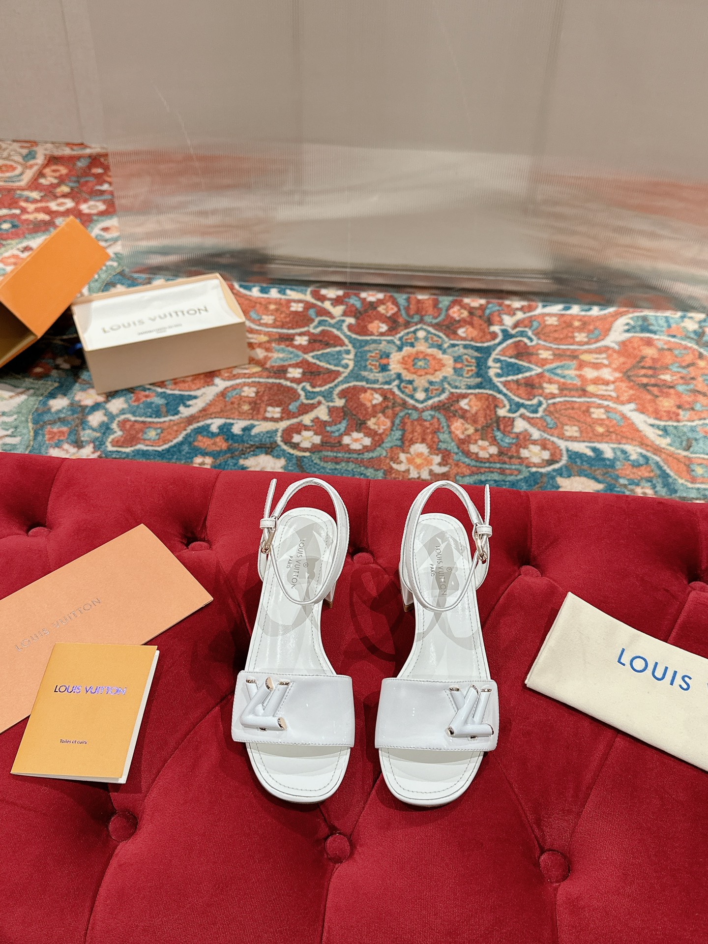 Counterfeit Louis Vuitton Shoes front view visual reference