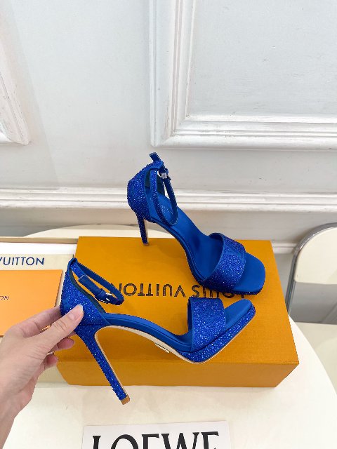 Counterfeit Louis Vuitton GALA PLATFORM detail view visual reference