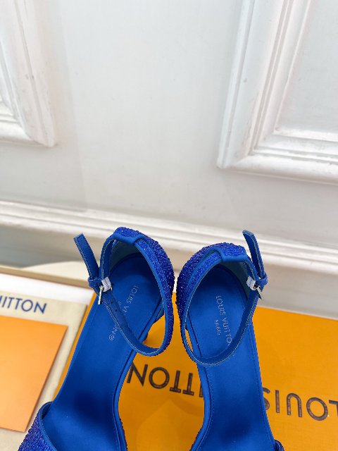 Counterfeit Louis Vuitton GALA PLATFORM detail view visual reference