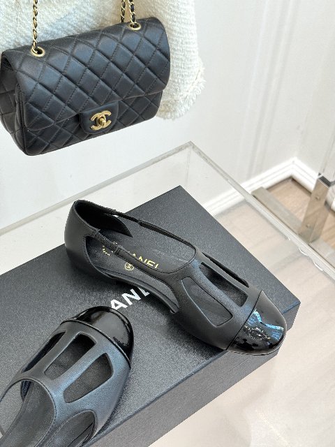 Counterfeit Shoes detail view visual reference