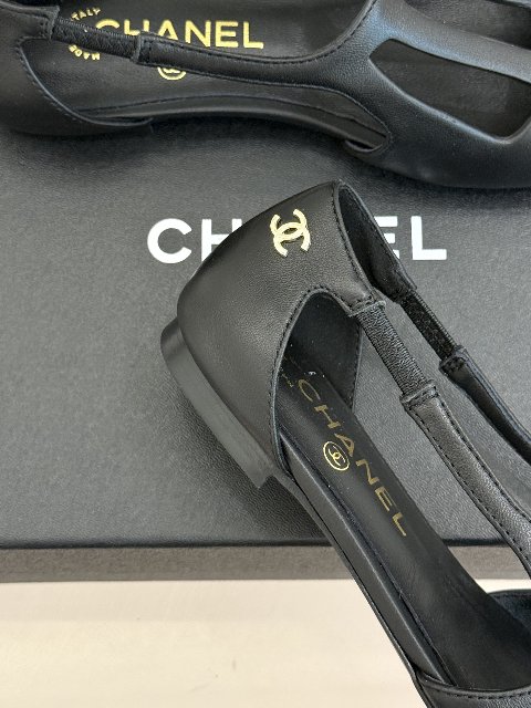 Counterfeit Shoes detail view visual reference
