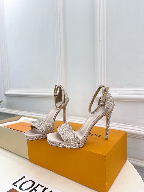 Counterfeit Louis Vuitton GALA PLATFORM back view visual reference