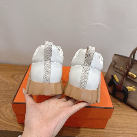 Counterfeit Hermès Shoes detail view visual reference