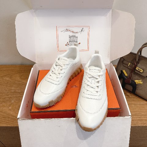 Counterfeit Hermès Shoes detail view visual reference
