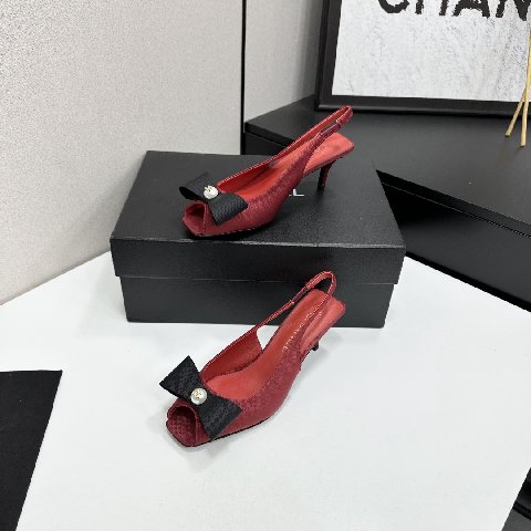 Counterfeit Shoes detail view visual reference
