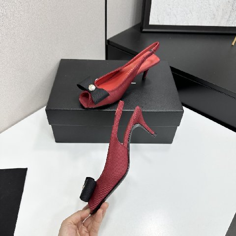 Counterfeit Shoes back view visual reference
