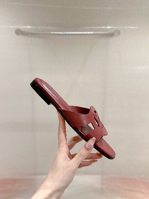 Counterfeit Louis Vuitton Shoes detail view visual reference