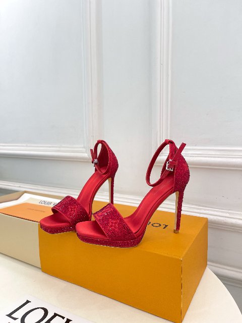 Counterfeit Louis Vuitton GALA PLATFORM detail view visual reference