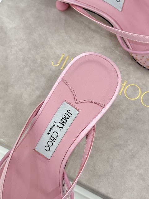 Counterfeit Jimmy Choo 26WF detail view visual reference