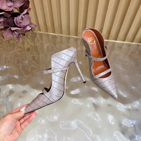 Counterfeit Malone Souliers Shoes detail view visual reference