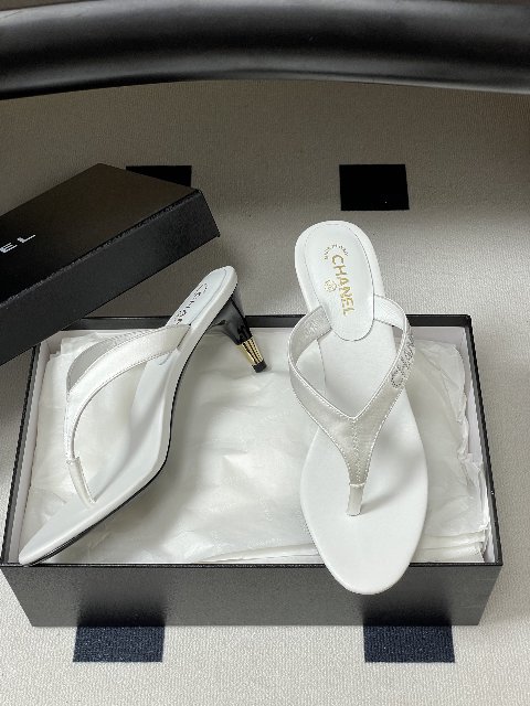 Counterfeit Shoes detail view visual reference