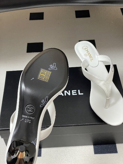 Counterfeit Shoes detail view visual reference
