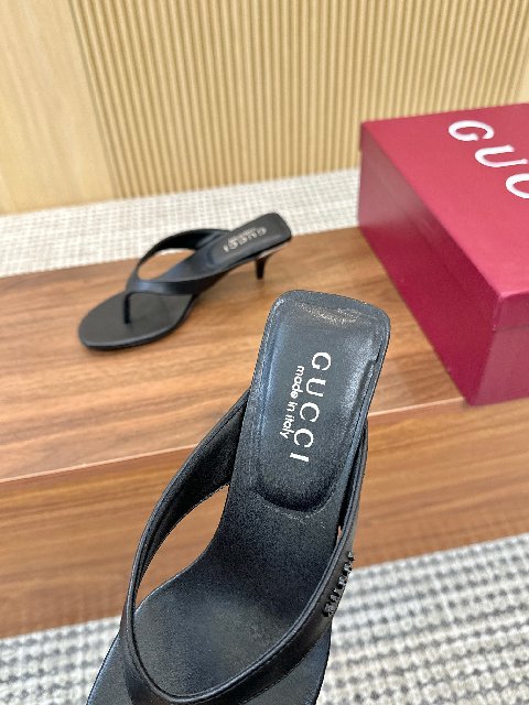 Counterfeit Shoes back view visual reference
