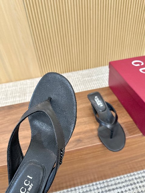 Counterfeit Shoes detail view visual reference