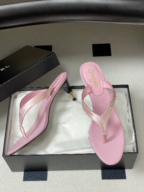 Counterfeit Shoes detail view visual reference