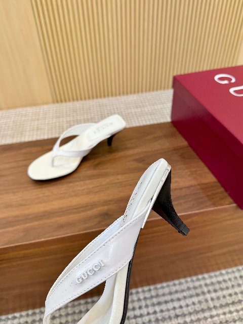 Counterfeit Shoes detail view visual reference